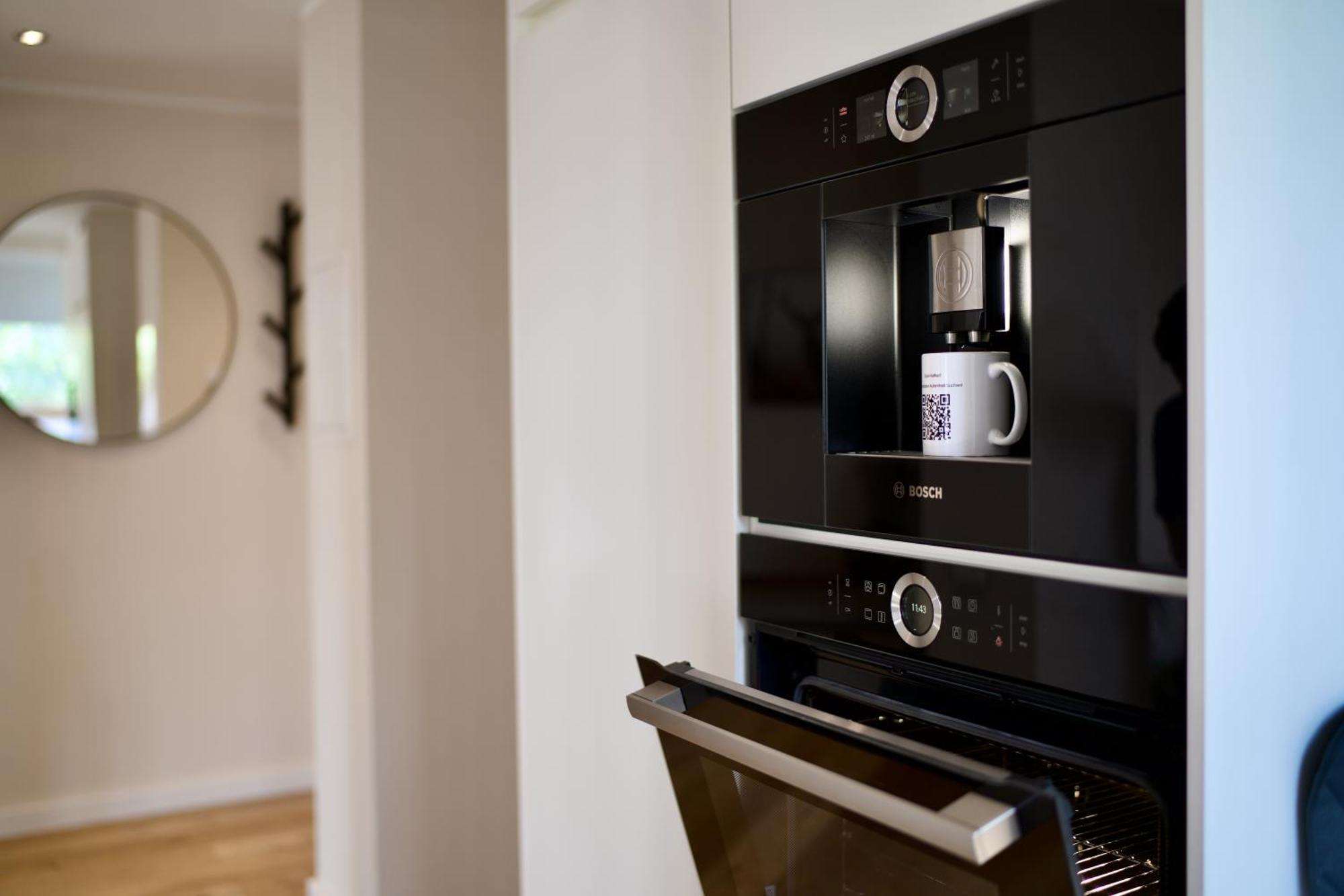 Edler Wohnraum Noble Stadtoase Mit Boxspringbett, Kaffeevollautomat & Parkplatz اتسوكو المظهر الخارجي الصورة