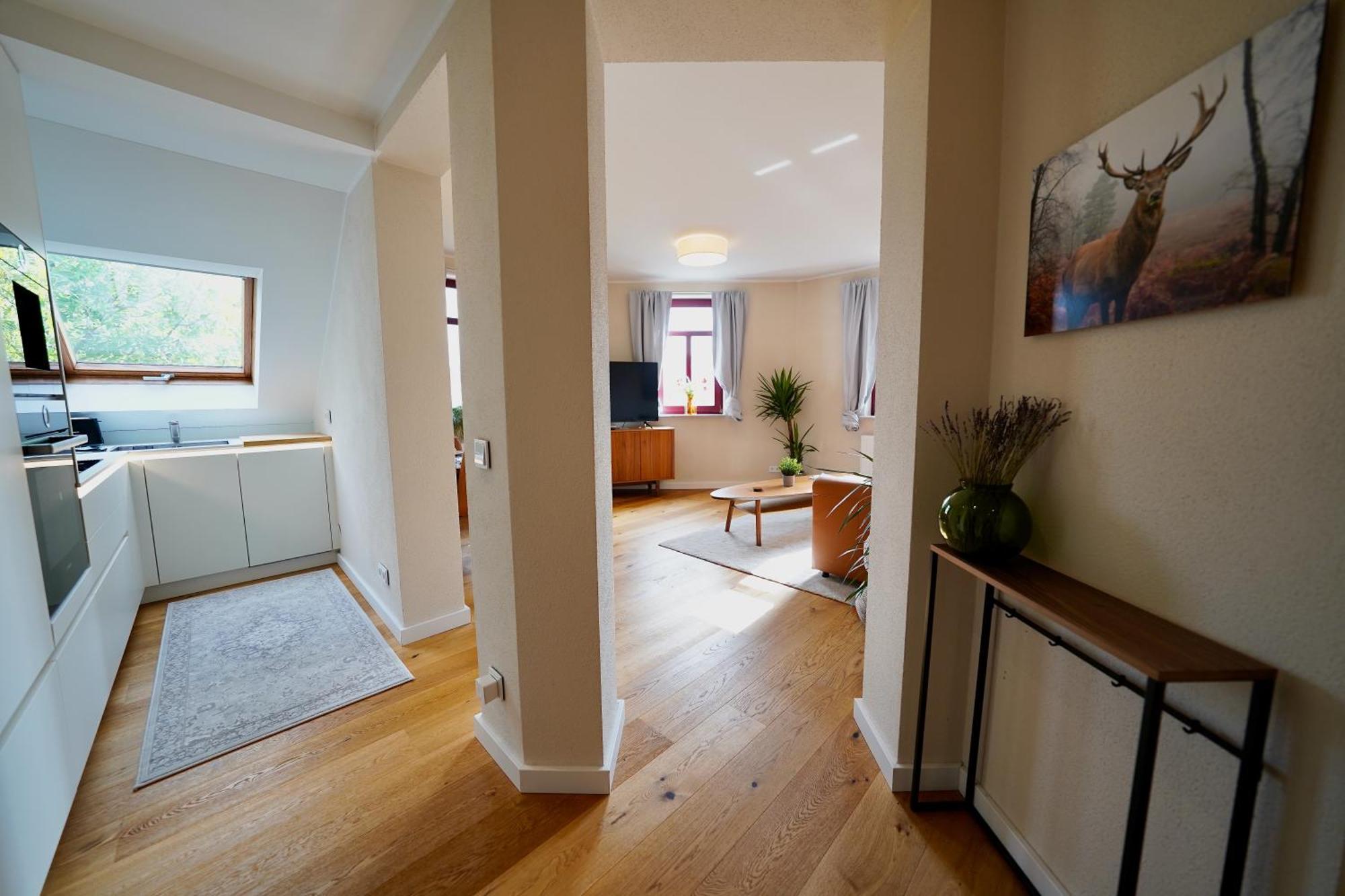 Edler Wohnraum Noble Stadtoase Mit Boxspringbett, Kaffeevollautomat & Parkplatz اتسوكو المظهر الخارجي الصورة